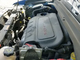 ✅ 2018 Jeep Renegade Upland • VIN: ZACCJBAB6JPH00767 • Lot: 42142884. Wystawiony na IAAI z przebiegiem 88 039 mil. Bezpłatny archiwum sprzedaży aukcyjnych z USA i szczegółowy raport historii pojazdu na DreamBid. Zdjęcie 19.