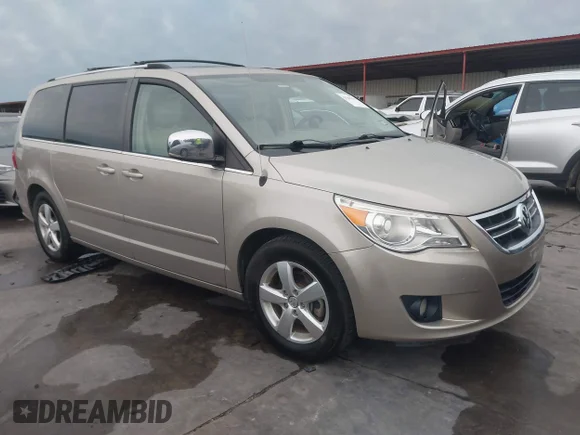 ✅ 2009 Volkswagen Routan SEL Premium • VIN: 2V8HW64X39R598832 • Lot: 42364756. Wystawiony na IAAI z przebiegiem 101 963 mil. Bezpłatny archiwum sprzedaży aukcyjnych z USA i szczegółowy raport historii pojazdu na DreamBid. Zdjęcie 1.