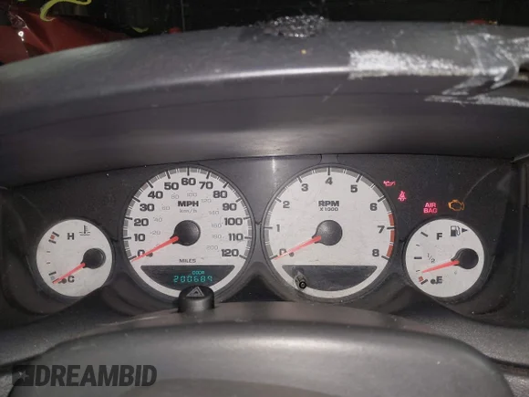 ✅ 2005 Dodge Neon SXT • VIN: 1B3ES56C85D257813 • Lot: 42001891. Wystawiony na IAAI z przebiegiem 200 689 mil. Bezpłatny archiwum sprzedaży aukcyjnych z USA i szczegółowy raport historii pojazdu na DreamBid. Zdjęcie 7.
