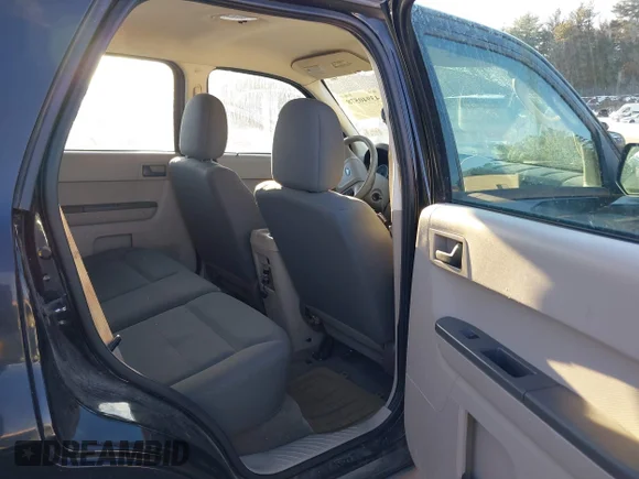 ✅ 2010 Ford Escape XLS • VIN: 1FMCU0C70AKB61489 • Лот: 43940578. Опубликован ранее на IAAI с пробегом 175 903 миль. Бесплатный доступ к архиву аукционных продаж из США и подробный отчёт об истории автомобиля на DreamBid. Изображение 8.