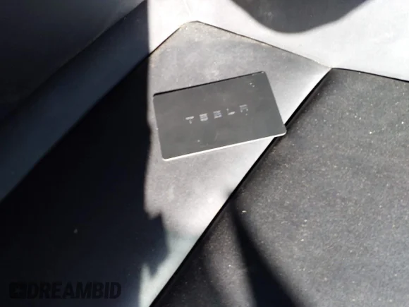 ✅ 2018 Tesla Model 3 Long Range Battery • VIN: 5YJ3E1EB9JF188132 • Lot: 45292029. Wystawiony na IAAI z przebiegiem 107 476 mil. Bezpłatny archiwum sprzedaży aukcyjnych z USA i szczegółowy raport historii pojazdu na DreamBid. Zdjęcie 11.