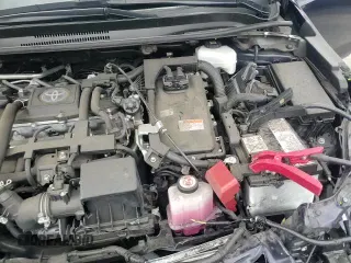 ✅ 2022 Toyota Corolla Hybrid LE • VIN: JTDEAMDE2NJ060329 • Lot: 93658555. Wystawiony na Copart z przebiegiem 65 608 mil. Bezpłatny archiwum sprzedaży aukcyjnych z USA i szczegółowy raport historii pojazdu na DreamBid. Zdjęcie 13.