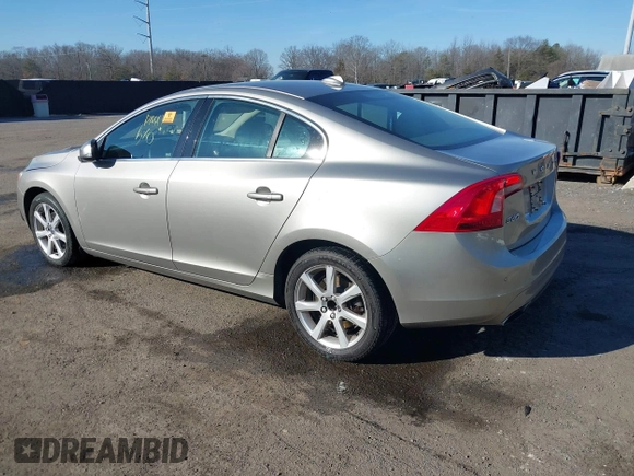 ✅ 2016 Volvo S60 T5 Drive-E Premier • VIN: YV126MFK2G2400562 • Lot: 44199966. Wystawiony na IAAI z przebiegiem 151 815 mil. Bezpłatny archiwum sprzedaży aukcyjnych z USA i szczegółowy raport historii pojazdu na DreamBid. Zdjęcie 3.