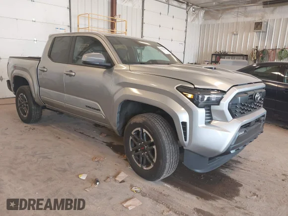 ✅ 2025 Toyota Tacoma SR5 • VIN: 3TMLB5JN9SM105862 • Lot: 44921883. Listed on IAAI with 10,321 mi. Free auction sales archive from the USA and detailed vehicle history report at DreamBid. Image 1.
