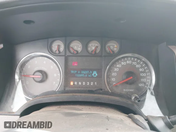 ✅ 2010 Ford F-150 XL • VIN: 1FTFW1E82AKE21625 • Lot: 44851099. Wystawiony na IAAI z przebiegiem 132 693 mil. Bezpłatny archiwum sprzedaży aukcyjnych z USA i szczegółowy raport historii pojazdu na DreamBid. Zdjęcie 7.