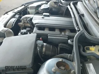 ✅ 2003 BMW 3 Series 330xi • VIN: WBAEW53403PG22285 • Lot: 42304460. Wystawiony na IAAI z przebiegiem 149 121 mil. Bezpłatny archiwum sprzedaży aukcyjnych z USA i szczegółowy raport historii pojazdu na DreamBid. Zdjęcie 19.