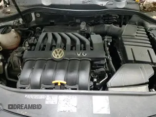 ✅ 2008 Volkswagen Passat VR6 • VIN: WVWRU73C18E226024 • Лот: 84943324. Опубликован ранее на Copart с пробегом 87 440 миль. Бесплатный доступ к архиву аукционных продаж из США и подробный отчёт об истории автомобиля на DreamBid. Изображение 13.