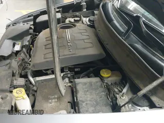 ✅ 2018 Jeep Cherokee Latitude • VIN: 1C4PJMCX3JD579569 • Lot: 42347011. Wystawiony na IAAI z przebiegiem 129 990 mil. Bezpłatny archiwum sprzedaży aukcyjnych z USA i szczegółowy raport historii pojazdu na DreamBid. Zdjęcie 19.