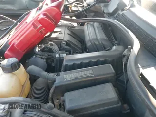 ✅ 2011 MINI Convertible • VIN: WMWZN3C55BT133367 • Lot: 41781374. Wystawiony na IAAI z przebiegiem 124 036 mil. Bezpłatny archiwum sprzedaży aukcyjnych z USA i szczegółowy raport historii pojazdu na DreamBid. Zdjęcie 18.