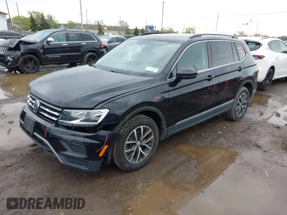 ✅ 2020 Volkswagen Tiguan SE • VIN: 3VV2B7AX1LM008344 • Lot: 45000046. Wystawiony na IAAI z przebiegiem 78 578 mil. Bezpłatny archiwum sprzedaży aukcyjnych z USA i szczegółowy raport historii pojazdu na DreamBid. Zdjęcie 2.