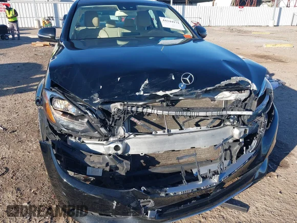 ✅ 2016 Mercedes-Benz C 300 • VIN: 55SWF4KB1GU137280 • Лот: 44344171. Опубліковано раніше на IAAI з пробігом 84 373 миль. Безкоштовний доступ до архіву аукціонних продажів зі США та докладний звіт про історію автомобіля на DreamBid. Зображення 6.