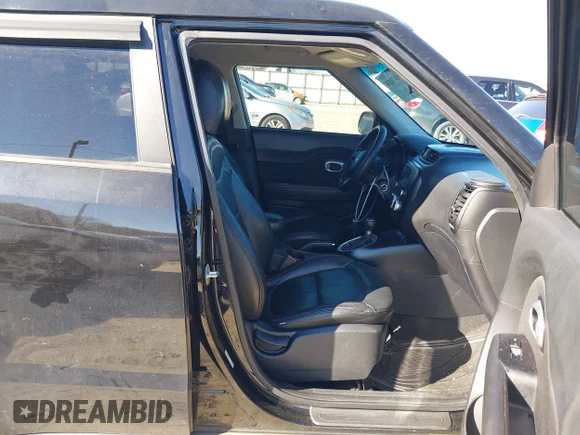 ✅ 2019 Kia Soul • VIN: KNDJN2A20K7918908 • Lot: 43947628. Wystawiony na IAAI z przebiegiem 121 623 mil. Bezpłatny archiwum sprzedaży aukcyjnych z USA i szczegółowy raport historii pojazdu na DreamBid. Zdjęcie 5.
