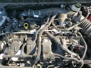 ✅ 2022 Ford Escape Titanium • VIN: 1FMCU9J95NUA74934 • Lot: 81397215. Listed on Copart with 31,834 mi. Free auction sales archive from the USA and detailed vehicle history report at DreamBid. Image 14.