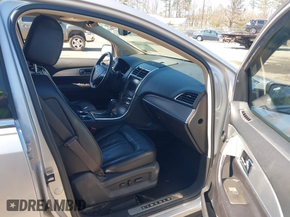 ✅ 2013 Lincoln MKX • VIN: 2LMDJ6JK3DBL36991 • Lot: 44626021. Wystawiony na IAAI z przebiegiem 99 941 mil. Bezpłatny archiwum sprzedaży aukcyjnych z USA i szczegółowy raport historii pojazdu na DreamBid. Zdjęcie 5.
