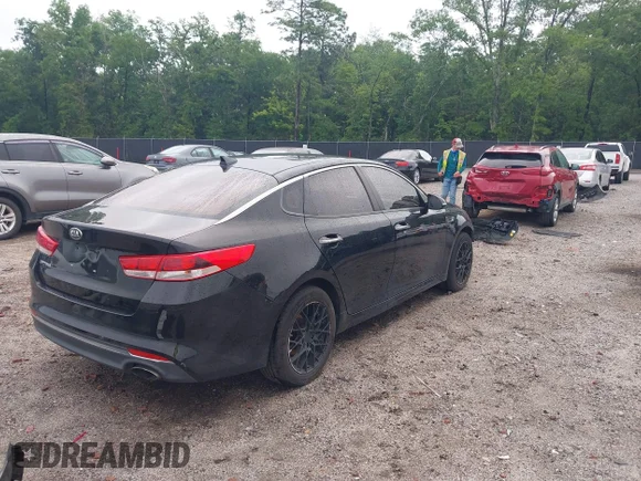 ✅ 2018 Kia Optima LX • VIN: 5XXGT4L38JG263517 • Lot: 45199550. Wystawiony na IAAI z przebiegiem 130 977 mil. Bezpłatny archiwum sprzedaży aukcyjnych z USA i szczegółowy raport historii pojazdu na DreamBid. Zdjęcie 4.