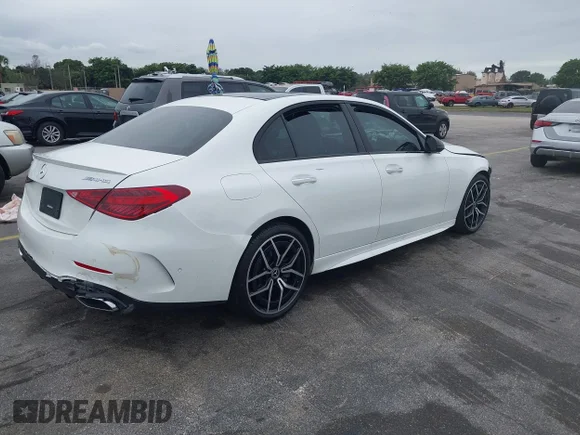 ✅ 2025 Mercedes-Benz C 300 • VIN: W1KAF4GB3SR251441 • Lot: 44257371. Wystawiony na IAAI z przebiegiem 18 206 mil. Bezpłatny archiwum sprzedaży aukcyjnych z USA i szczegółowy raport historii pojazdu na DreamBid. Zdjęcie 4.