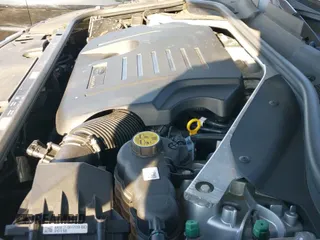 ✅ 2023 Land Rover Range Rover SE • VIN: SALKP9FU9PA044756 • Lot: 41759781. Wystawiony na IAAI z przebiegiem 33 221 mil. Bezpłatny archiwum sprzedaży aukcyjnych z USA i szczegółowy raport historii pojazdu na DreamBid. Zdjęcie 19.