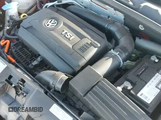 ✅ 2014 Volkswagen Beetle R-Line SEL • VIN: 3VW8T7AT6EM803229 • Lot: 41847944. Wystawiony na IAAI z przebiegiem 101 557 mil. Bezpłatny archiwum sprzedaży aukcyjnych z USA i szczegółowy raport historii pojazdu na DreamBid. Zdjęcie 19.