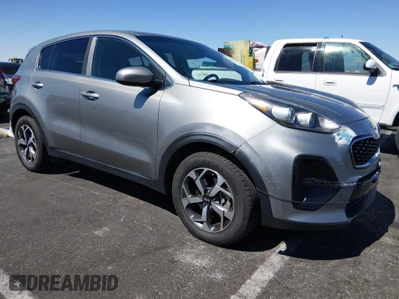 ✅ 2020 Kia Sportage LX • VIN: KNDPM3AC7L7768518 • Лот: 45149758. Опубліковано раніше на IAAI з пробігом 135 482 миль. Безкоштовний доступ до архіву аукціонних продажів зі США та докладний звіт про історію автомобіля на DreamBid. Зображення 1.