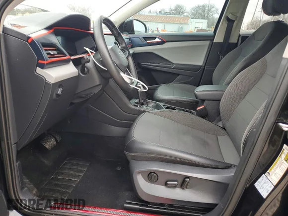 ✅ 2022 Volkswagen Taos SE • VIN: 3VVRX7B2XNM007232 • Lot: 74059735. Wystawiony na Copart z przebiegiem 118 102 mil. Bezpłatny archiwum sprzedaży aukcyjnych z USA i szczegółowy raport historii pojazdu na DreamBid. Zdjęcie 7.