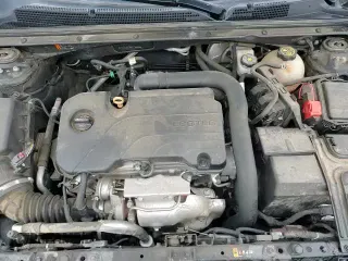 2019 Chevrolet Malibu LS z VIN 1G1ZC5ST4KF215960, wystawiony jako Copart lot #52816435 z przebiegiem 127 813 mil mil oraz Szkoda całkowita • Salvage title. Historia ofert i sprzedaży dostępna na DreamBid. Obrazek 15.