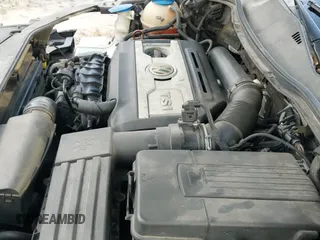 ✅ 2010 Volkswagen Passat • VIN: WVWJK9AN8AE111073 • Lot: 43105584. Wystawiony na IAAI z przebiegiem 209 593 mil. Bezpłatny archiwum sprzedaży aukcyjnych z USA i szczegółowy raport historii pojazdu na DreamBid. Zdjęcie 21.