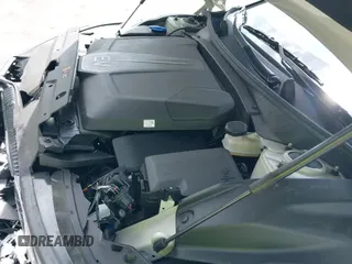 ✅ 2022 Kia EV6 Wind • VIN: KNDC3DLCXN5080046 • Lot: 42362327. Wystawiony na IAAI z przebiegiem 16 082 mil. Bezpłatny archiwum sprzedaży aukcyjnych z USA i szczegółowy raport historii pojazdu na DreamBid. Zdjęcie 19.