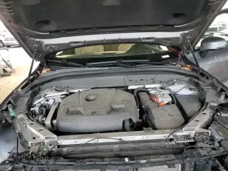 ✅ 2020 Volvo XC60 Inscription • VIN: YV4BR0DL6L1474100 • Lot: 93969075. Wystawiony na Copart z przebiegiem 52 800 mil. Bezpłatny archiwum sprzedaży aukcyjnych z USA i szczegółowy raport historii pojazdu na DreamBid. Zdjęcie 14.