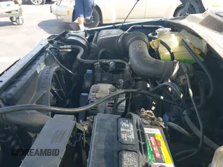 ✅ 2005 Jeep Liberty Limited • VIN: 1J4GL58K35W693492 • Lot: 42740429. Wystawiony na IAAI z przebiegiem 239 752 mil. Bezpłatny archiwum sprzedaży aukcyjnych z USA i szczegółowy raport historii pojazdu na DreamBid. Zdjęcie 19.