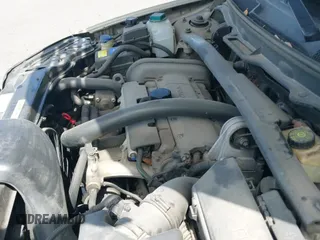 ✅ 2004 Volvo XC90 • VIN: YV1CY59H741076112 • Lot: 42749589. Wystawiony na IAAI z przebiegiem 244 263 mil. Bezpłatny archiwum sprzedaży aukcyjnych z USA i szczegółowy raport historii pojazdu na DreamBid. Zdjęcie 12.