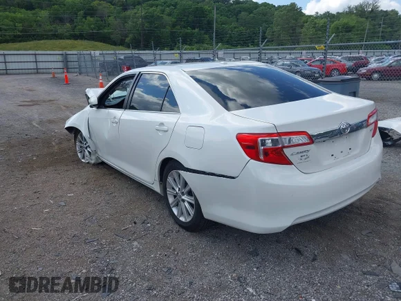 ✅ 2014 Toyota Camry L • VIN: 4T1BF1FK7EU403930 • Lot: 41010715. Wystawiony na IAAI z przebiegiem Nie podano. Bezpłatny archiwum sprzedaży aukcyjnych z USA i szczegółowy raport historii pojazdu na DreamBid. Zdjęcie 3.