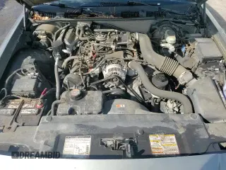 ✅ 2000 Ford Crown Victoria • VIN: 2FAFP73W0YX173874 • Lot: 82113564. Wystawiony na Copart z przebiegiem 108 425 mil. Bezpłatny archiwum sprzedaży aukcyjnych z USA i szczegółowy raport historii pojazdu na DreamBid. Zdjęcie 13.