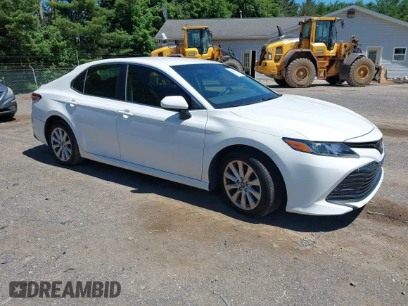 ✅ 2018 Toyota Camry SE • VIN: 4T1B11HK9JU646564 • Lot: 45452160. Wystawiony na IAAI z przebiegiem 220 343 mil. Bezpłatny archiwum sprzedaży aukcyjnych z USA i szczegółowy raport historii pojazdu na DreamBid. Zdjęcie 1.
