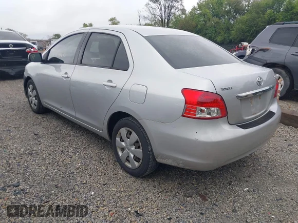 ✅ 2007 Toyota Yaris • VIN: JTDBT923471114258 • Lot: 43239690. Wystawiony na IAAI z przebiegiem 245 036 mil. Bezpłatny archiwum sprzedaży aukcyjnych z USA i szczegółowy raport historii pojazdu na DreamBid. Zdjęcie 3.