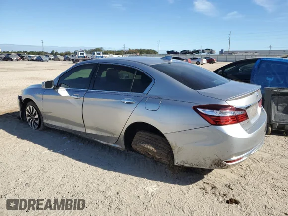 ✅ 2017 Honda Accord • VIN: JHMCR6F33HC014121 • Lot: 73489902. Wystawiony na Copart z przebiegiem 98 129 mil. Bezpłatny archiwum sprzedaży aukcyjnych z USA i szczegółowy raport historii pojazdu na DreamBid. Zdjęcie 2.