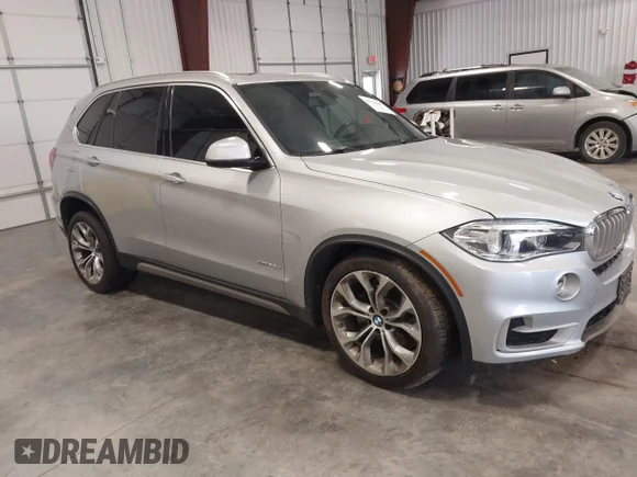 ✅ 2018 BMW X5 xDrive35d • VIN: 5UXKS4C50J0Y18829 • Лот: 45194060. Опубликован ранее на IAAI с пробегом 97 788 миль. Бесплатный доступ к архиву аукционных продаж из США и подробный отчёт об истории автомобиля на DreamBid. Изображение 1.