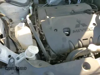 ✅ 2018 Mitsubishi Outlander SEL • VIN: JA4AP4AW9JU011044 • Лот: 88050675. Опубликован ранее на Copart с пробегом 70 469 миль. Бесплатный доступ к архиву аукционных продаж из США и подробный отчёт об истории автомобиля на DreamBid. Изображение 13.