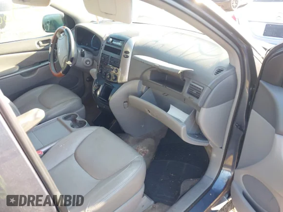 ✅ 2010 Toyota Sienna LE • VIN: 5TDKK4CC2AS305692 • Lot: 43200975. Listed on IAAI with Not provided. Free auction sales archive from the USA and detailed vehicle history report at DreamBid. Image 5.