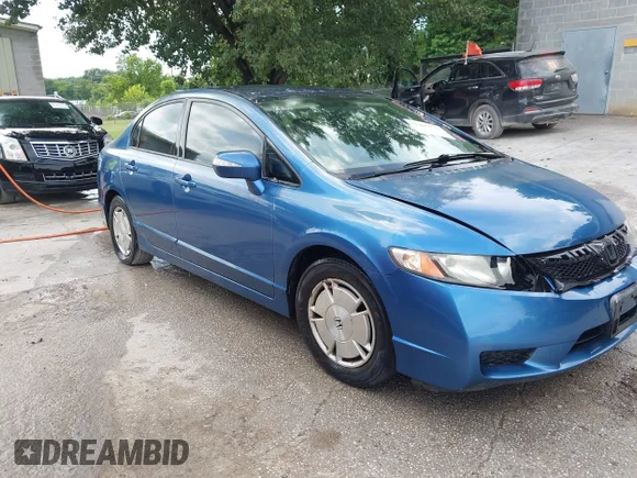 ✅ 2009 Honda Civic • VIN: JHMFA362X9S015848 • Lot: 45409233. Wystawiony na IAAI z przebiegiem 156 109 mil. Bezpłatny archiwum sprzedaży aukcyjnych z USA i szczegółowy raport historii pojazdu na DreamBid. Zdjęcie 1.