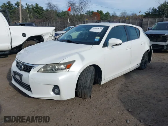 ✅ 2012 Lexus CT 200h Premium • VIN: JTHKD5BH2C2088005 • Лот: 43653879. Опубліковано раніше на IAAI з пробігом 149 997 миль. Безкоштовний доступ до архіву аукціонних продажів зі США та докладний звіт про історію автомобіля на DreamBid. Зображення 2.