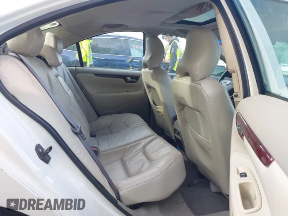 ✅ 2004 Volvo S60 • VIN: YV1RS61T842401278 • Lot: 45187610. Listed on IAAI with 145,626 mi. Free auction sales archive from the USA and detailed vehicle history report at DreamBid. Image 8.