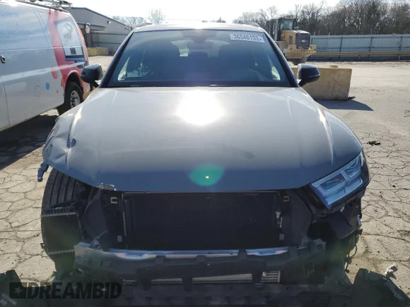 ✅ 2019 Audi SQ5 Prestige • VIN: WA1C4AFY0K2082611 • Lot: 36546133. Wystawiony na Copart z przebiegiem 23 037 mil. Bezpłatny archiwum sprzedaży aukcyjnych z USA i szczegółowy raport historii pojazdu na DreamBid. Zdjęcie 5.