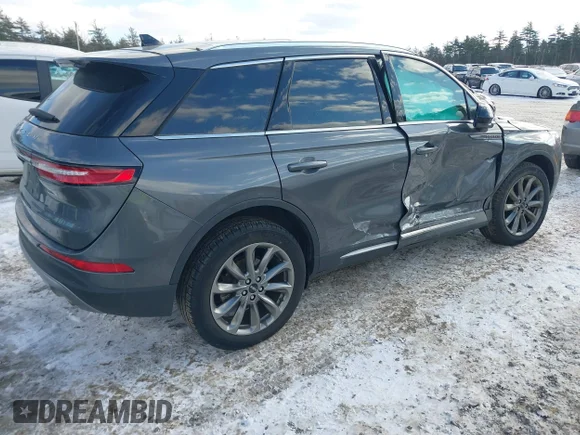 ✅ 2022 Lincoln Corsair Standard • VIN: 5LMCJ1D97NUL16237 • Lot: 41276226. Wystawiony na IAAI z przebiegiem 24 431 mil. Bezpłatny archiwum sprzedaży aukcyjnych z USA i szczegółowy raport historii pojazdu na DreamBid. Zdjęcie 4.