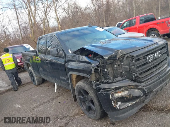 ✅ 2018 GMC Sierra 1500 • VIN: 1GTV2LEC7JZ105586 • Lot: 44280483. Wystawiony na IAAI z przebiegiem 172 542 mil. Bezpłatny archiwum sprzedaży aukcyjnych z USA i szczegółowy raport historii pojazdu na DreamBid. Zdjęcie 1.