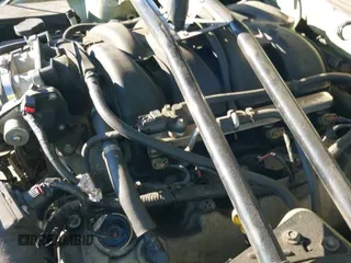 ✅ 2006 Ford Mustang GT Deluxe • VIN: 1ZVFT82H765208128 • Lot: 43752414. Listed on IAAI with 124,252 mi. Free auction sales archive from the USA and detailed vehicle history report at DreamBid. Image 18.