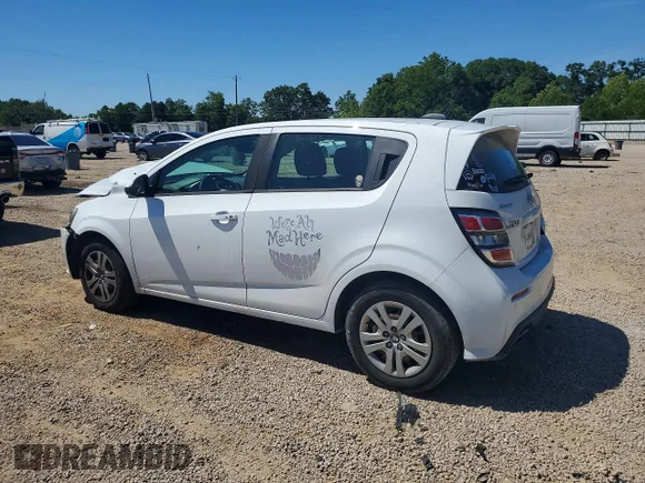 ✅ 2020 Chevrolet Sonic LT • VIN: 1G1JG6SB0L4102163 • Lot: 52104746. Wystawiony na Copart z przebiegiem 95 093 mil. Bezpłatny archiwum sprzedaży aukcyjnych z USA i szczegółowy raport historii pojazdu na DreamBid. Zdjęcie 2.