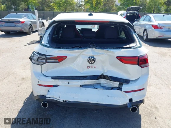 ✅ 2025 Volkswagen Golf GTI S • VIN: WVWLA7CD1SW230941 • Lot: 45056288. Wystawiony na IAAI z przebiegiem 14 724 mil. Bezpłatny archiwum sprzedaży aukcyjnych z USA i szczegółowy raport historii pojazdu na DreamBid. Zdjęcie 6.