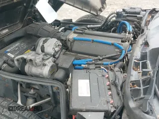 ✅ 1992 Chevrolet Corvette • VIN: 1G1YY33PXN5100728 • Лот: 42363003. Опубликован ранее на IAAI с пробегом 124 084 миль. Бесплатный доступ к архиву аукционных продаж из США и подробный отчёт об истории автомобиля на DreamBid. Изображение 19.