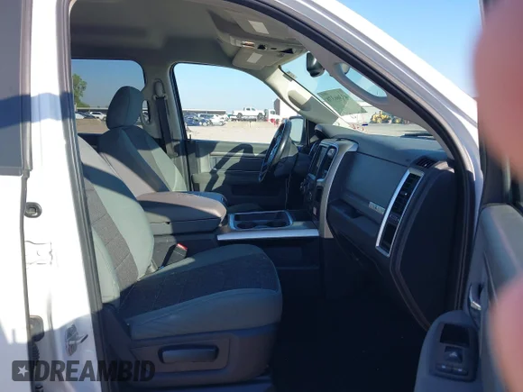 ✅ 2019 Ram 1500 Lone Star • VIN: 1C6RR6LT1KS512712 • Lot: 43366378. Wystawiony na IAAI z przebiegiem 159 765 mil. Bezpłatny archiwum sprzedaży aukcyjnych z USA i szczegółowy raport historii pojazdu na DreamBid. Zdjęcie 5.