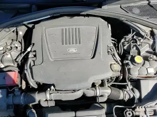 ✅ 2018 Land Rover Range Rover Velar R-Dynamic HSE • VIN: SALYM2RV6JA747513 • Lot: 87273265. Listed on Copart with 78,102 mi. Free auction sales archive from the USA and detailed vehicle history report at DreamBid. Image 14.